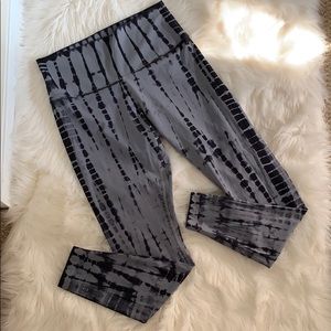 Lululemon Wonder Under Leggings - Size 10